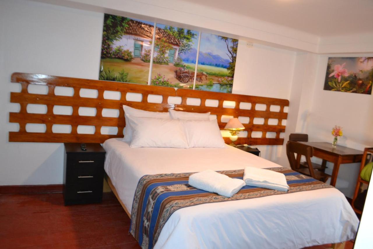 Fiesta Inn Ceniza Cuzco Esterno foto